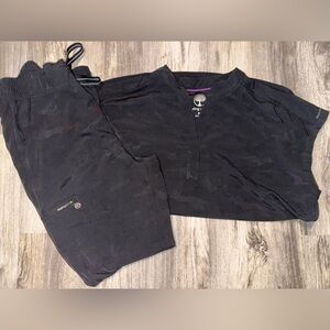 Healing hands black scrub set